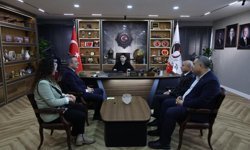 Başkan Dere, koltuğunu Taha'ya devretti