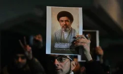 Hamaney hakkında yeni iddia: Yüzü ve bacağı ağır yaralı