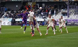 Play off için iki takım çekişiyor