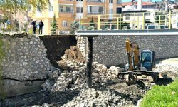 Köprü geçici olarak kullanıma kapatıldı