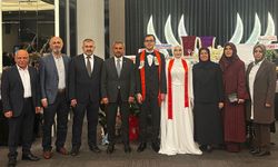 Alper Zahir kızını evlendirdi