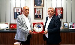 39 yıldır belediyede çalışan müdür emekli oldu