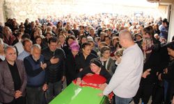 Çorumlu sanatçı gözyaşları arasında toprağa verildi