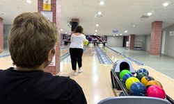 Anneler bowlingde buluştu