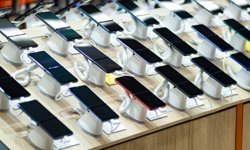 İki büyük telefon markası tek çatı altında toplandı