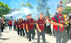 Şampiyonlara coşkulu karşılama