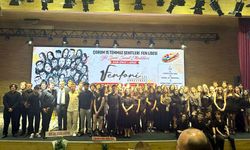 Fen Lisesi öğrencilerinden sanat ve müzik şöleni