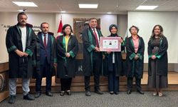 Selmin Günder Topçu cübbe giydi