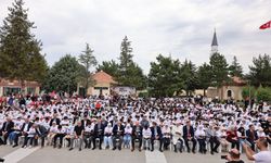 60 saniyede Kur’an-ı Kerim hatmettiler