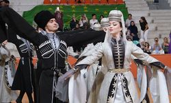 Kafkas festivali renkli görüntülere sahne oldu