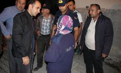 Kaymakam yangın olan köyü ziyaret etti