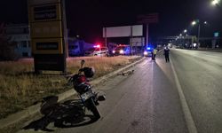 Çorum'da köpeğe çarpan motosikletteki 2 kişi yaralandı
