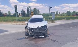 Çorum'da pikap ile otomobil çarpıştı: 2 yaralı