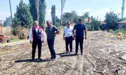 Yangından etkilenen köyü ziyaret ettiler