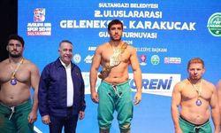 Efe Anıl Al’dan başpehlivanlık