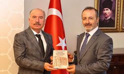 İtalya'da ödül alan Öztürk'ten Vali Çalgan'a ziyaret