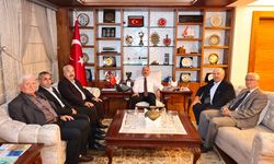 Vali Çalgan köy muhtarlarını ağırladı
