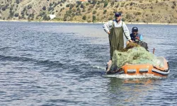 Çorum'da bu barajda 7 bin 900 metre yasak misina ağ ele geçirildi
