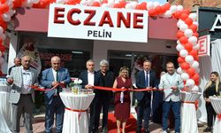 Pelin Eczanesi 1.yılını kutladı