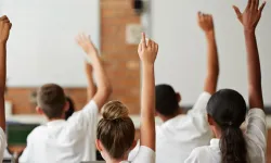 MEB 81 ile yazı gönderdi! Okullarda ders süreleri kısalıyor mu?