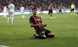 Venezullallı golcü gol krallığında yarışıyor
