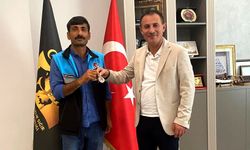 Personelini çeyrek altın ile ödüllendirdi