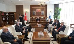 Başkan Aşgın muhtarların gününü kutladı