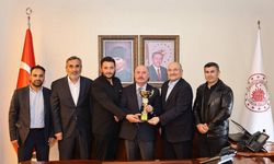Masa tenisinde il birincisi olan Valilik Takımı’ndan Çalgan’a ziyaret