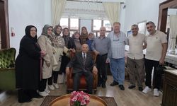 44 yıl sonra öğrencileriyle buluştu