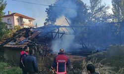 Yanan samanlık kullanılamaz hale geldi