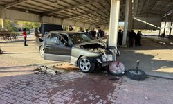 Direğe çarpan otomobildeki 2 kişi yaralandı