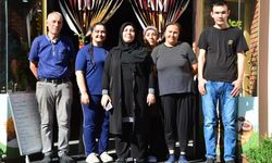 Girişimci anne kurduğu iki restoranı çocuklarıyla birlikte işletiyor