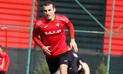 Milli futbolcu döndü, Cumartesi oynayabilecek