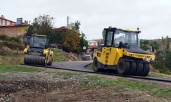 Çorum'un en büyük köyünde asfalt çalışması