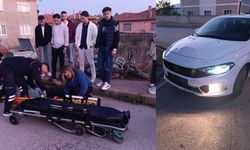 Otomobille çarpılan motosiklet sürücüsü hastanelik oldu