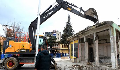 Kamulaştırılan o bina yıkıldı