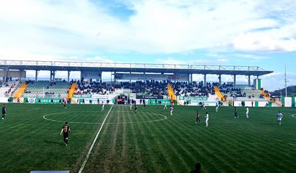 Tarlada maç mı oynanır!