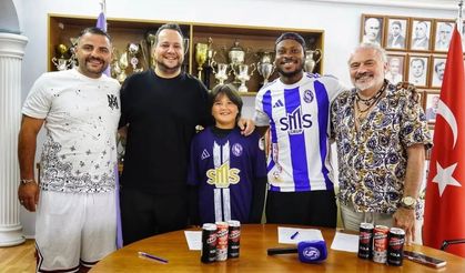 Eze 1.Lig ekibine imza attı