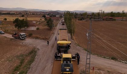 Çorum'da 4 köyün yolunda asfalt çalışması yapılıyor