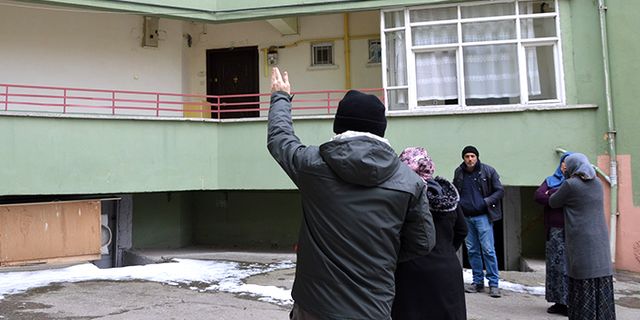 Çorum’da bu binada çatlaklar oluşunca ekipler geldi