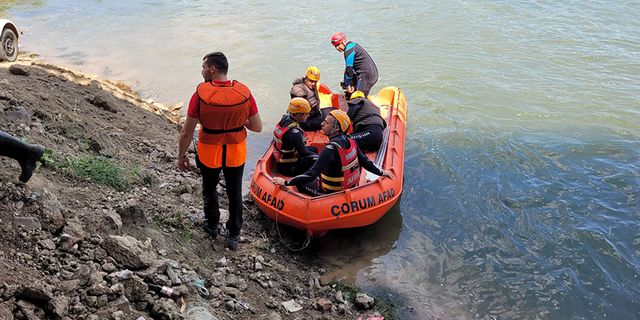 Kızılırmak'ta sele kapılan 4 kişi böyle kurtarıldı!