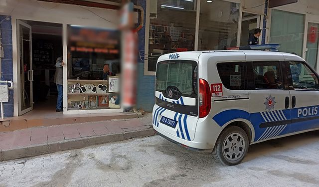 Lavaboya gitti, 10 bin lirasını kaptırdı