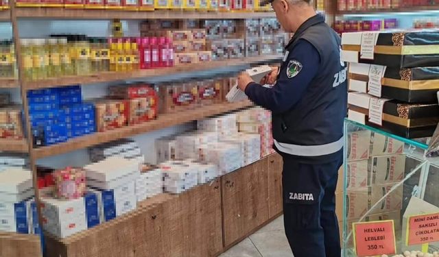 Zabıta ekipleri marketleri denetledi