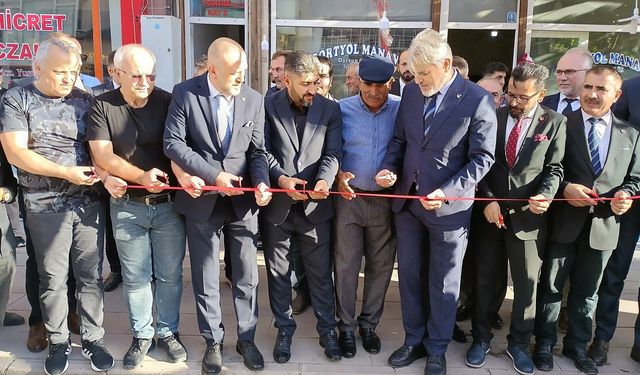 Yeniden Refah’ın Alaca ilçe binası hizmete açıldı