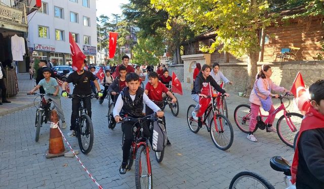 İskilip'te pedallar, “Cumhuriyet” için çevrildi