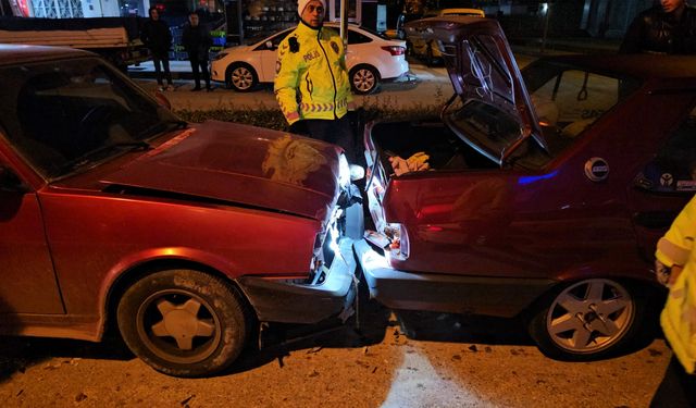 Polisin "dur" ihtarına uymadı, kaçarken kaza yaptı