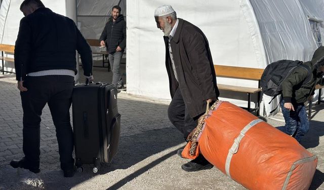 Suriyelilerin ülkelerine dönüşü sürüyor