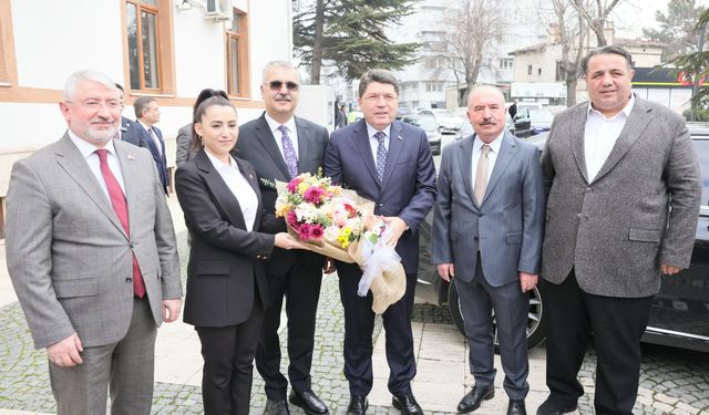 Adalet Bakanı Tunç, Çorum'da ziyaretlerde bulundu