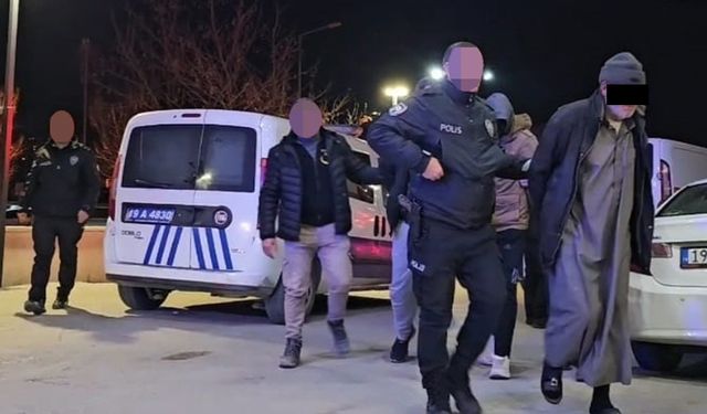 Çorum'da DEAŞ operasyonunda yakalanan 5 zanlı tutuklandı