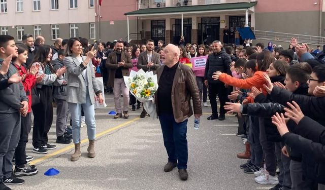 39 yıllık eğitimci emekli oldu